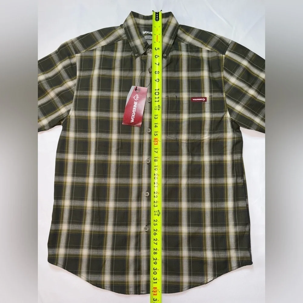 Wolverine NWT Men’s Size M Dark Olive Green Plaid Mortar Short Sleeve Shirt
